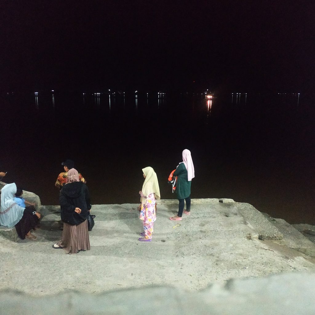 Ambil Uangnya Jangan Pilih Orangnya