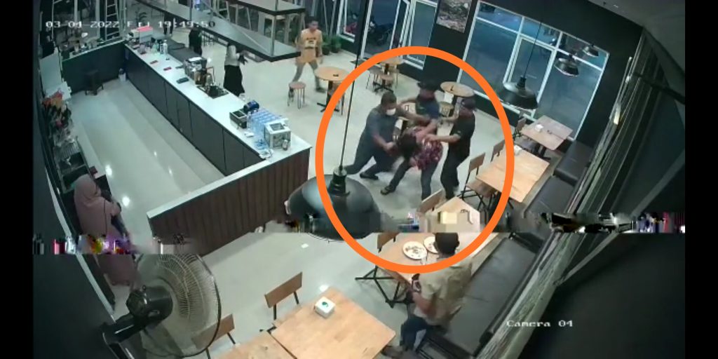 Pengeroyok Wartawan Pengeroyok Wartawan
