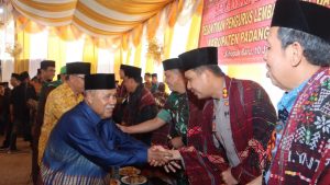 Kapolres Zamroni Lembaga Adat