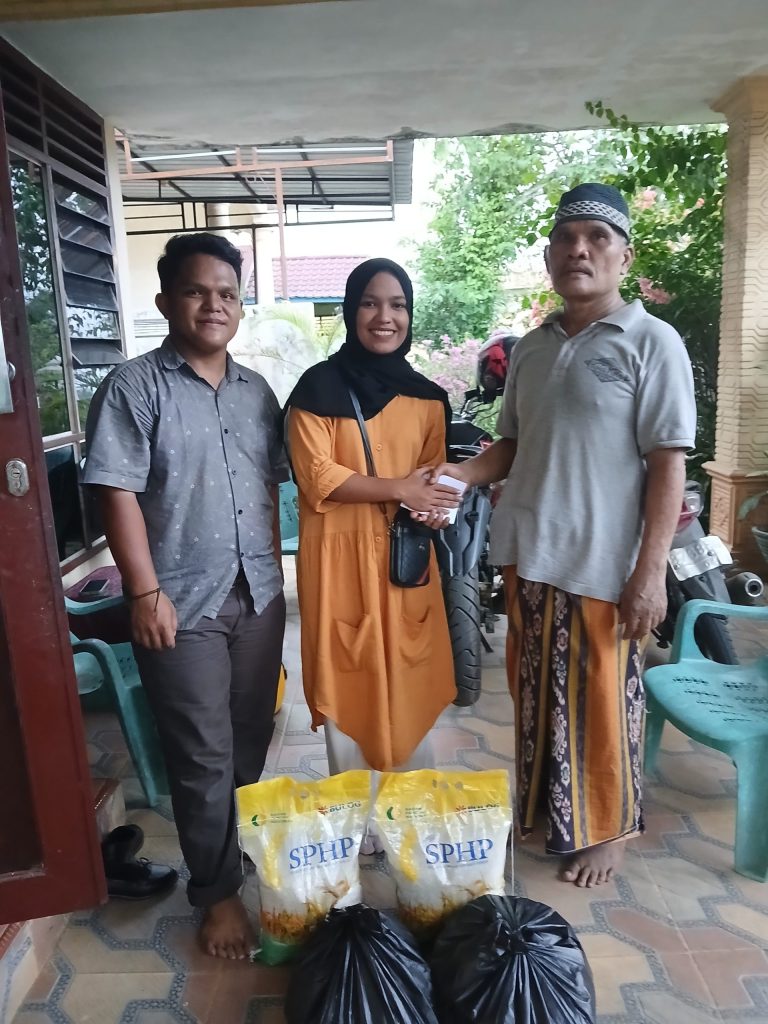 AMPAS Sidimpuan - Tapsel Salurkan Bantuan kepada Korban Kebakaran