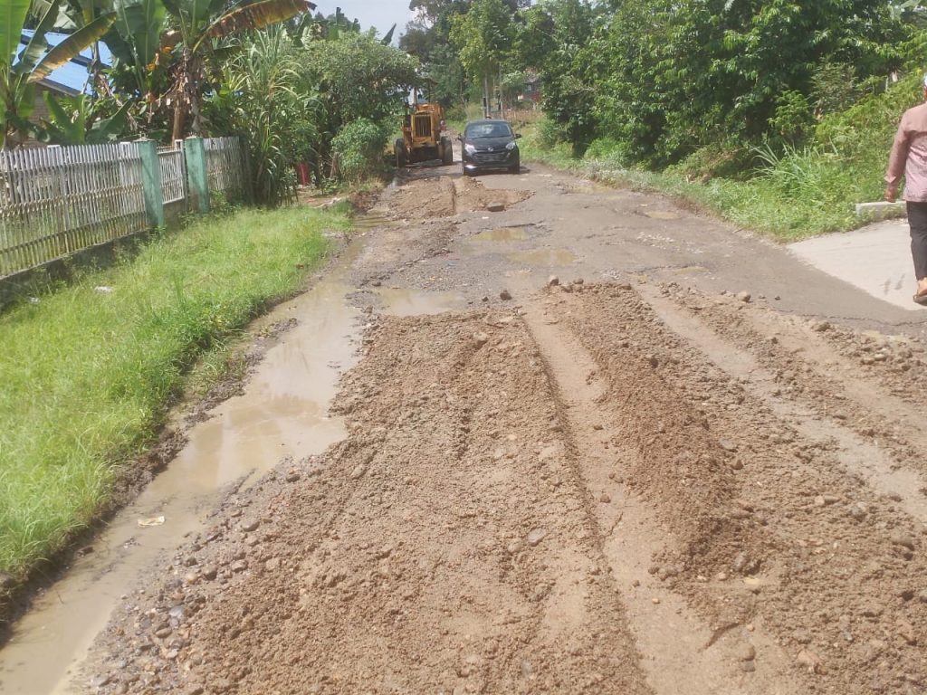 Jalan Rusak